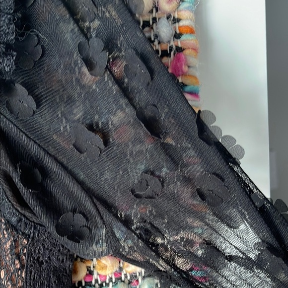 Elegant Black and Brown Lace Dress - Picture 4 of 9